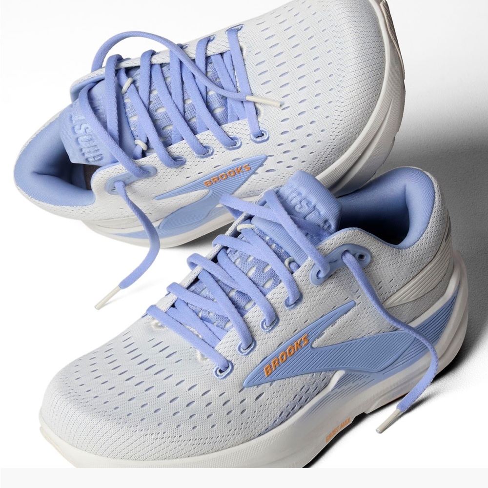 Brooks Women's GHOST MAX 3                 151 - Coconut/Blue Heron/Orange